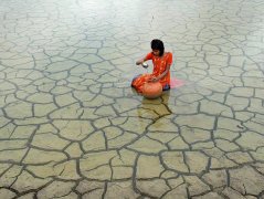 土壤水分測試儀對(duì)旱作農(nóng)業(yè)動(dòng)態(tài)的研究